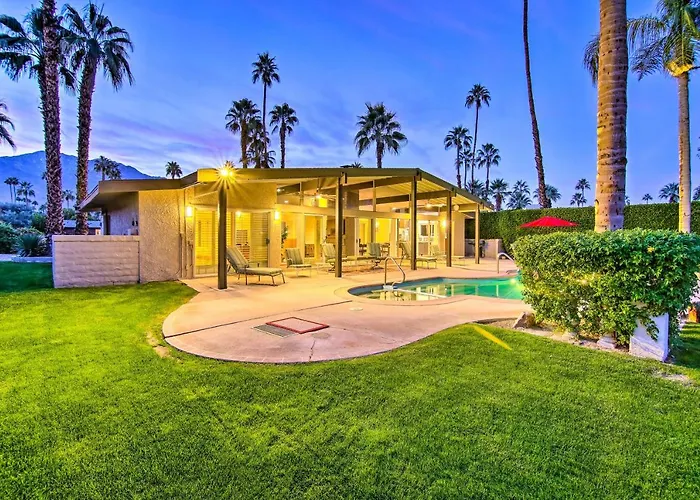 Palm Springs Oasis W/ Pool & Golf Course Views!